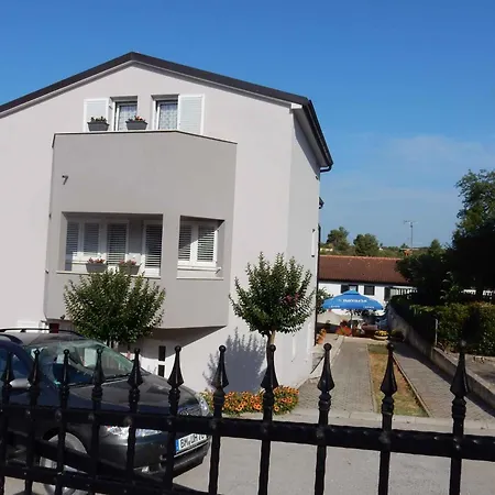 Apartman 30