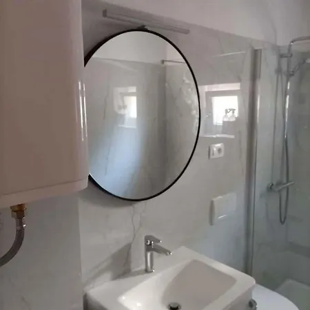 30 Apartment *